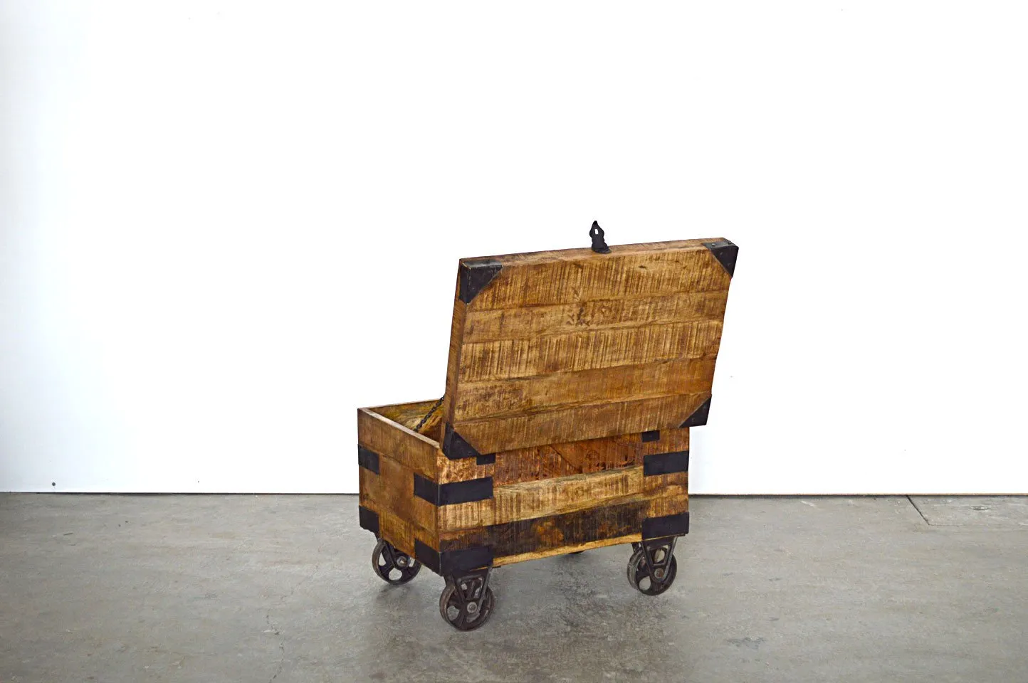 Bauletto Industrial con ruote in Legno Massello con Ruote Country Rustico - BH2516