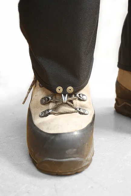 Chaps with zip